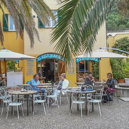 Hotel Arabesque Varigotti Eksteriør billede