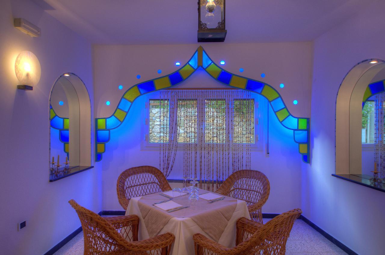 Hotel Arabesque Varigotti Eksteriør billede