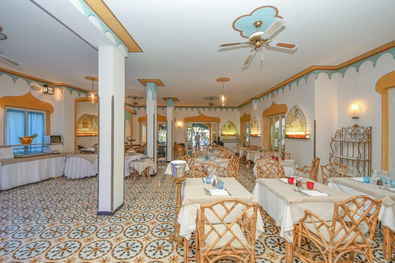 Hotel Arabesque Varigotti Eksteriør billede