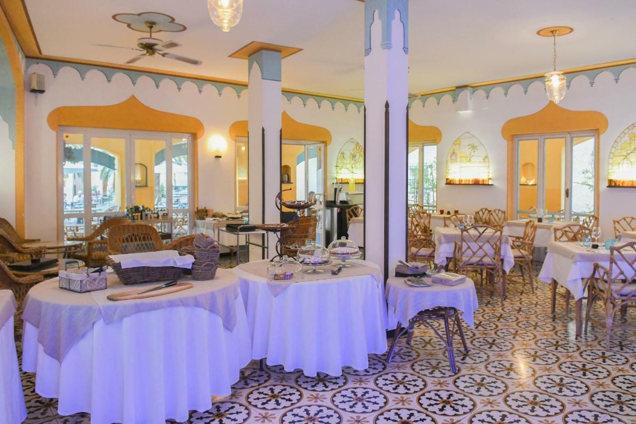 Hotel Arabesque Varigotti Eksteriør billede