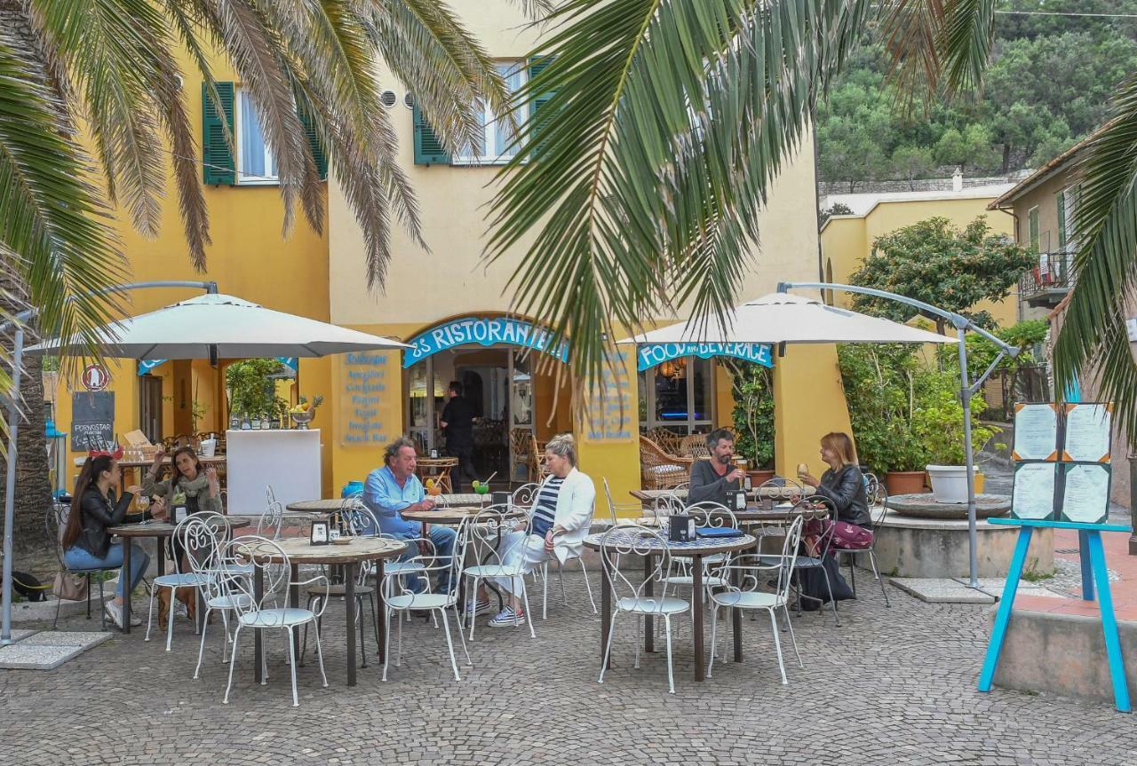 Hotel Arabesque Varigotti Eksteriør billede