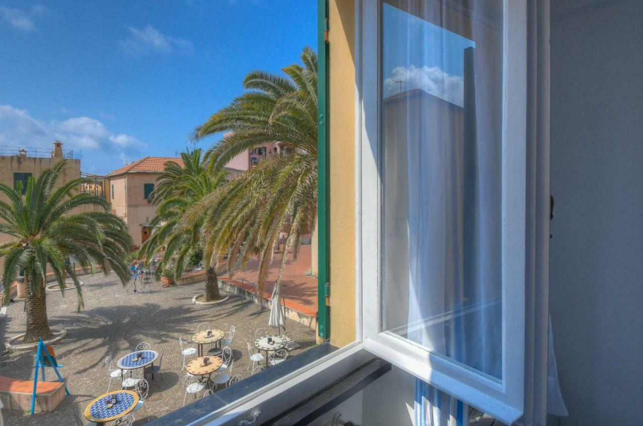 Hotel Arabesque Varigotti Eksteriør billede