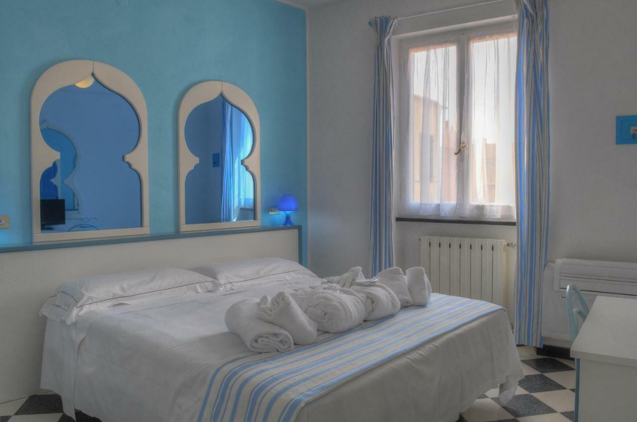Hotel Arabesque Varigotti Eksteriør billede